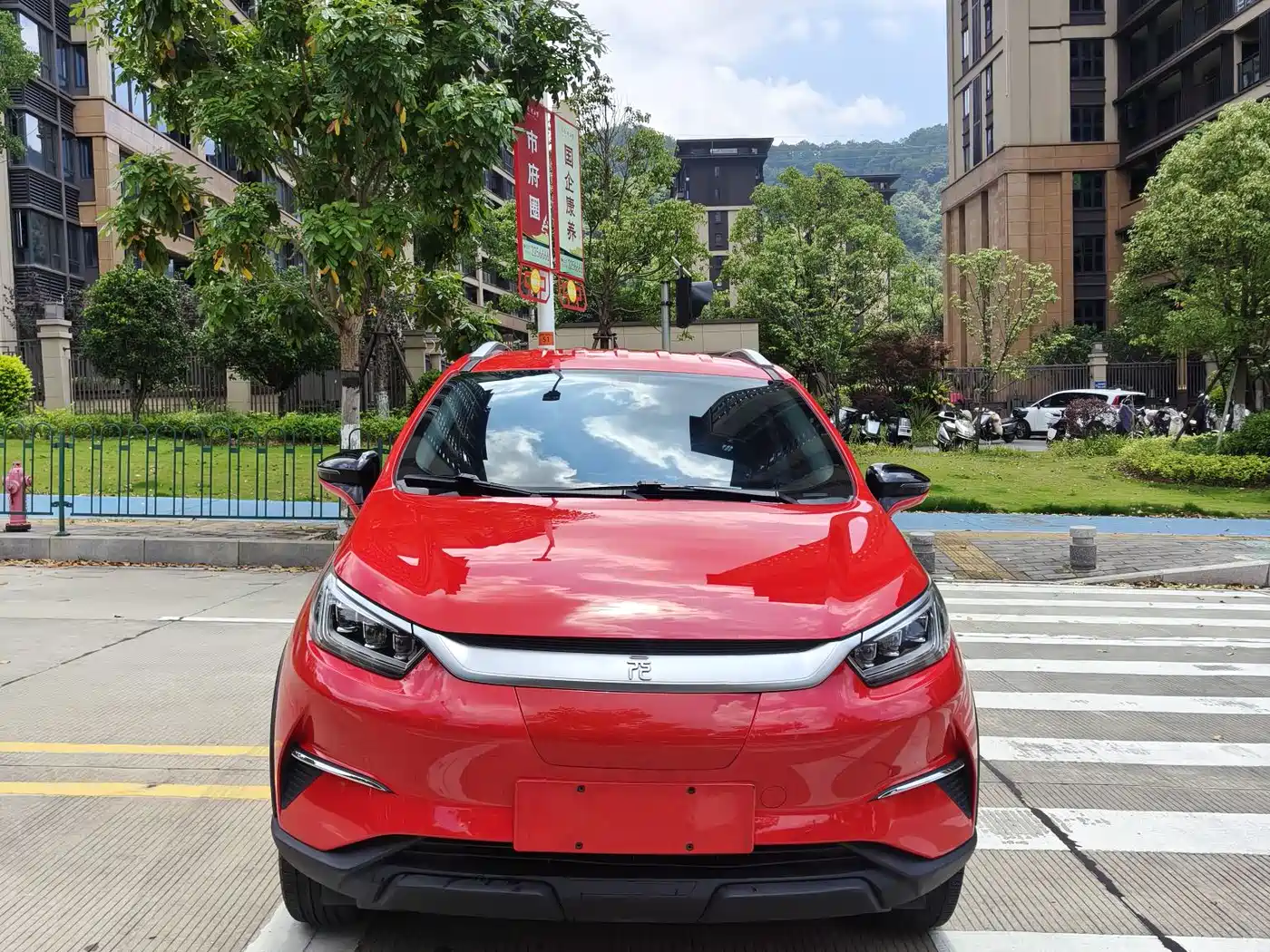 BYD Yuan Pro 2021 Eternal Love Edition фото 2
