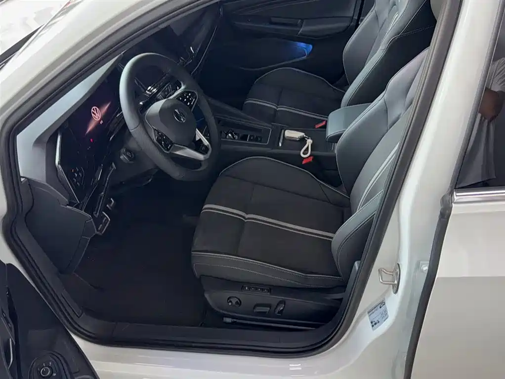 Volkswagen Golf 2023 Facelift 280TSI DSG R-Line Lite фото 18