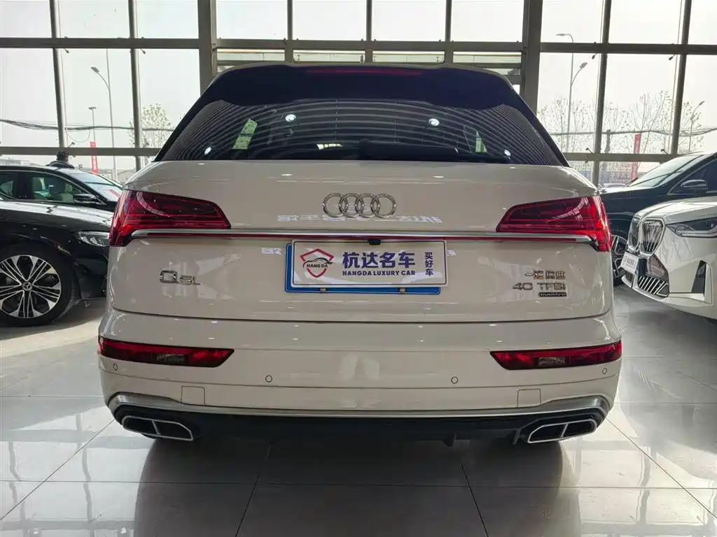 Audi Q5L 2023 40T Luxury Dynamic фото 5