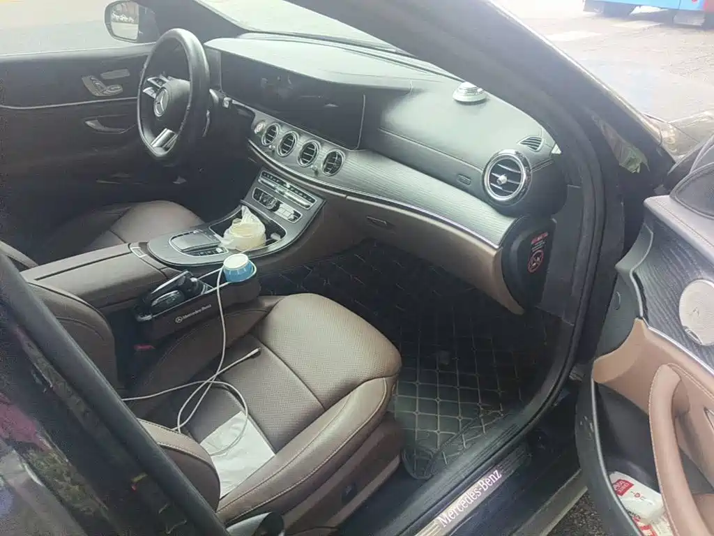 Mercedes-Benz E-Class, миниатюра 13