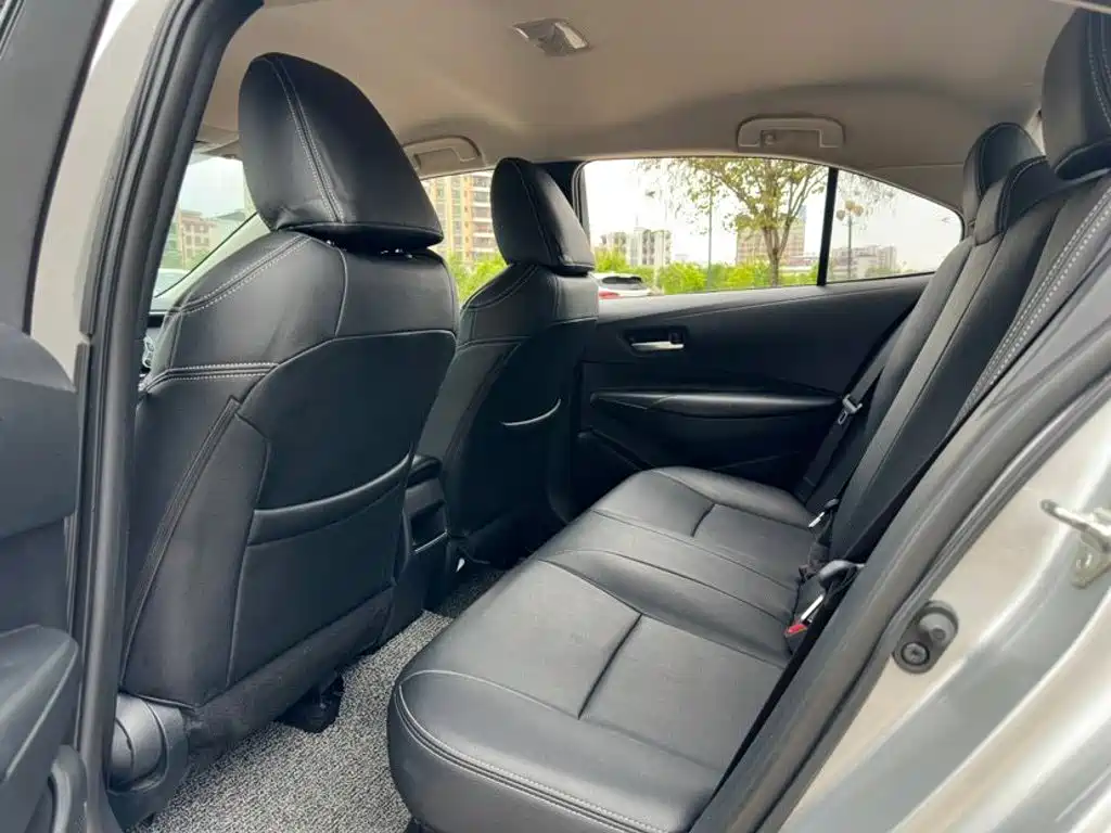 Photo 8 - Toyota Corolla