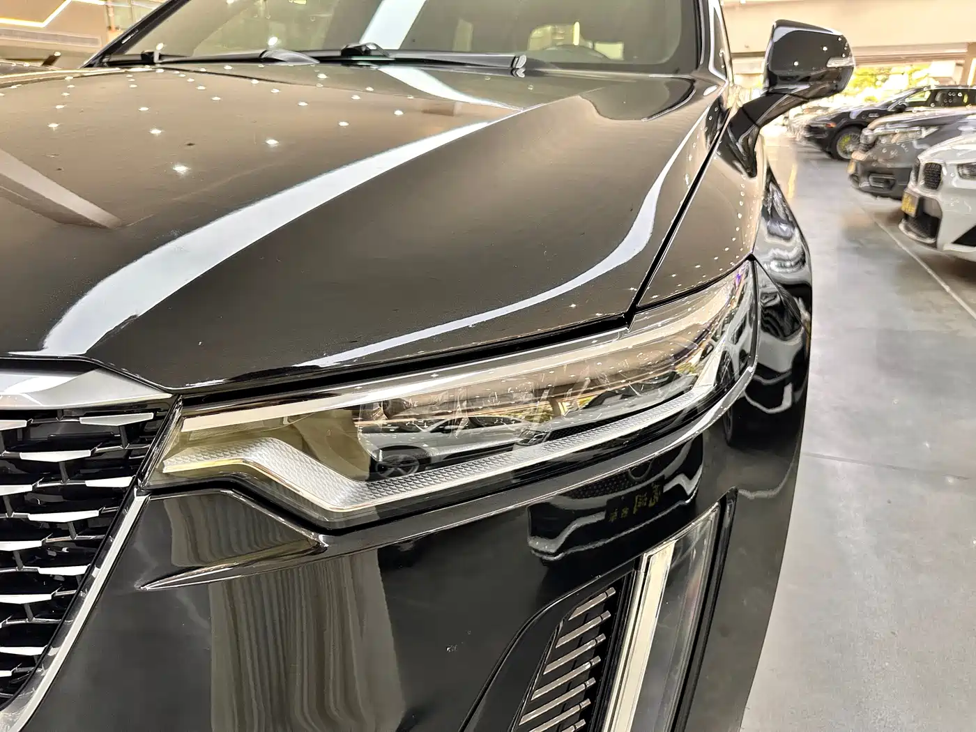 CADILLAC XT6