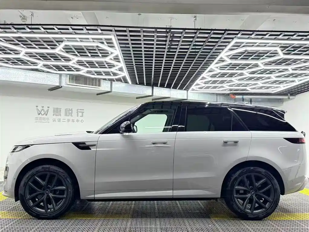 Land Rover Range Rover Sport 2024 400PS Dynamic HSE фото 3