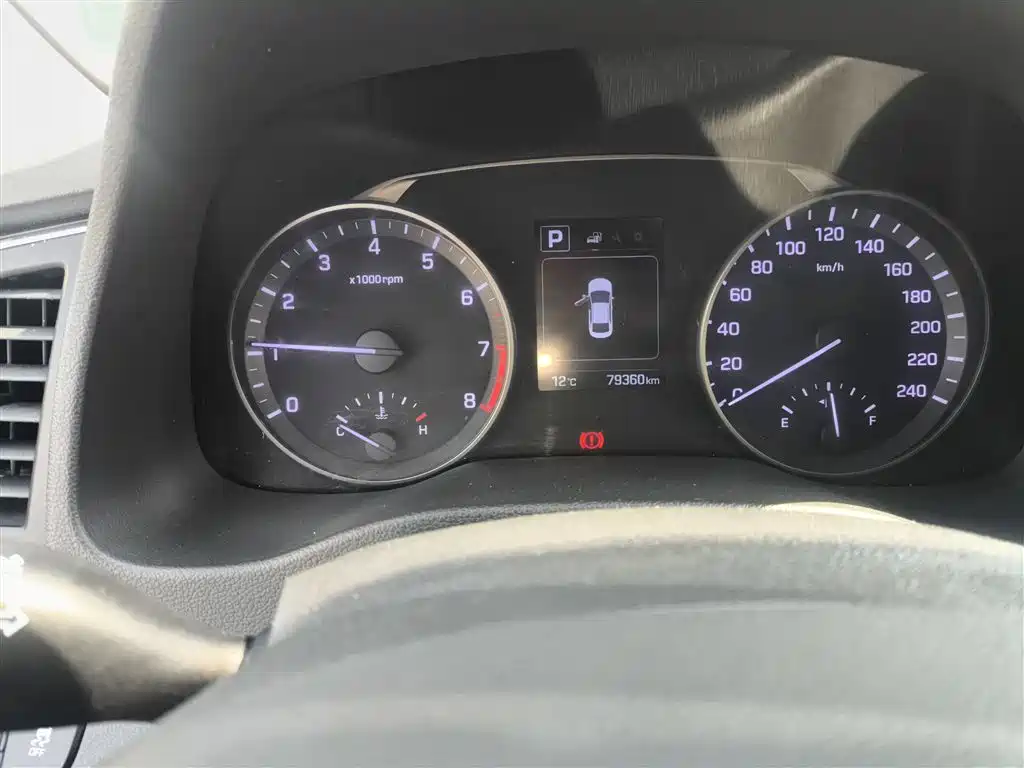 Hyundai Elantra 2016 Model 1.6L Automatic Smart Elite фото 7