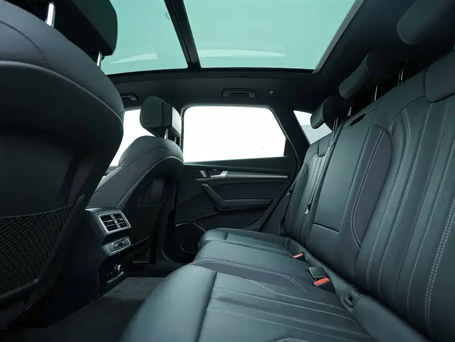 Audi Q5L 2024 Model 40 TFSI Luxury Dynamic фото 21