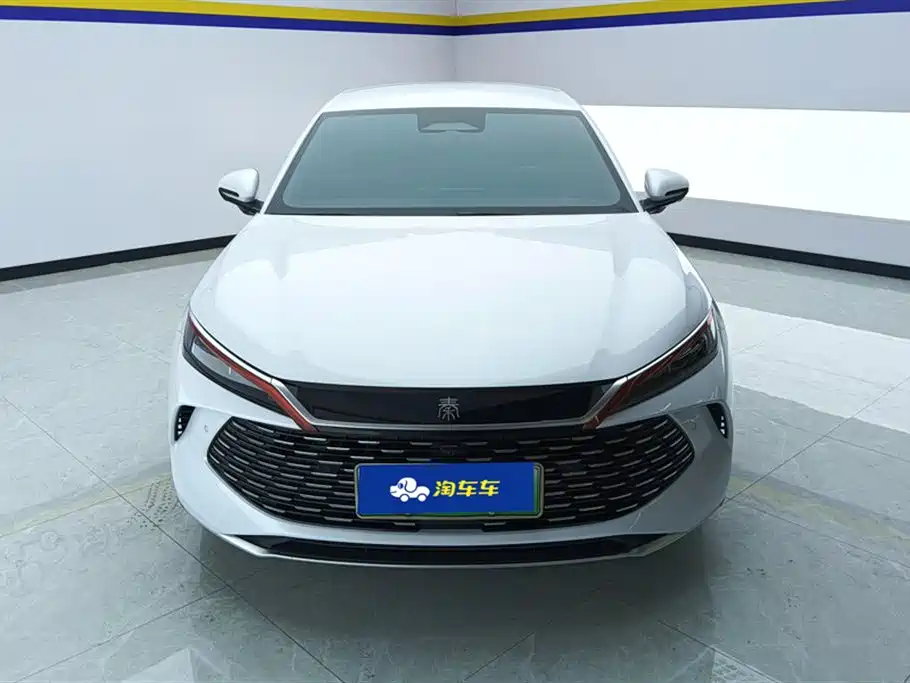BYD Qin L 2025 DM-i Smart Drive Edition 80KM Leading фото 2