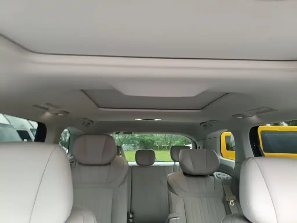 Photo 18 - Roewe iMAX8