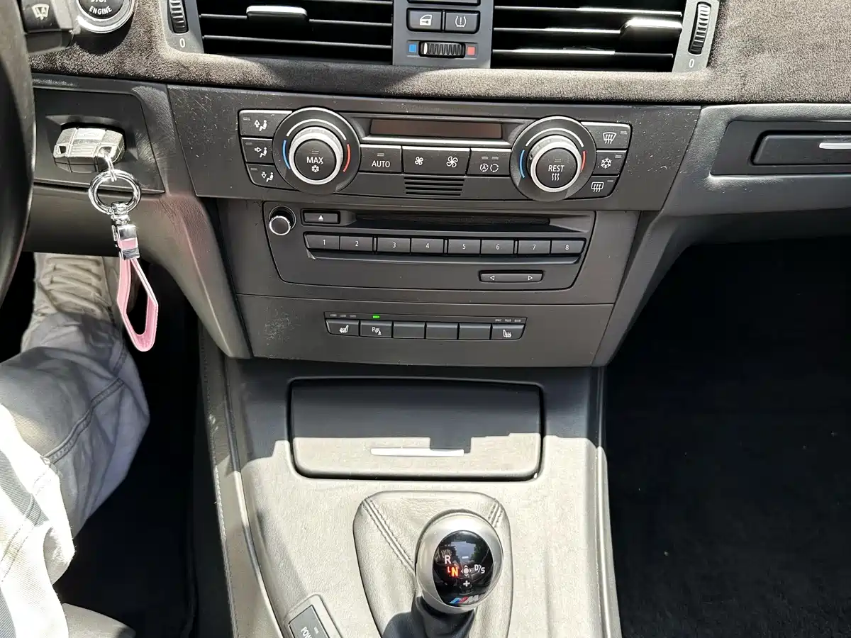 BMW M3 2009 BMW M3 Convertible фото 16