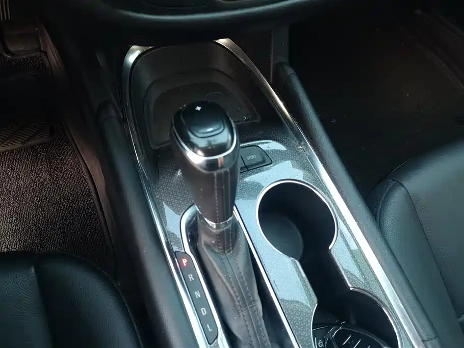 Chevrolet Malibu XL 2018 530T Auto RuiChi Edition фото 16