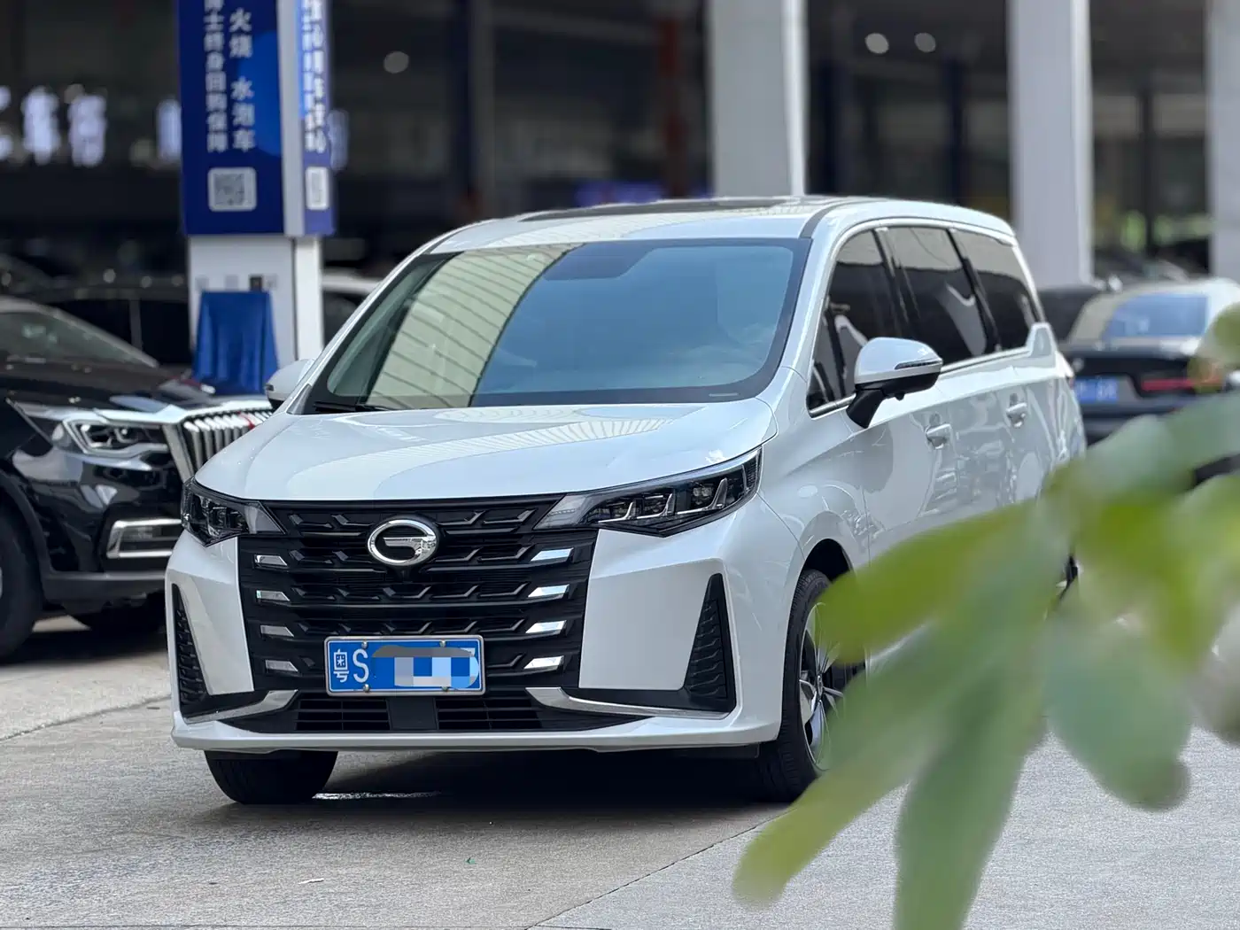 GAC Trumpchi M6 2023 PRO 270T DCT Luxury Edition