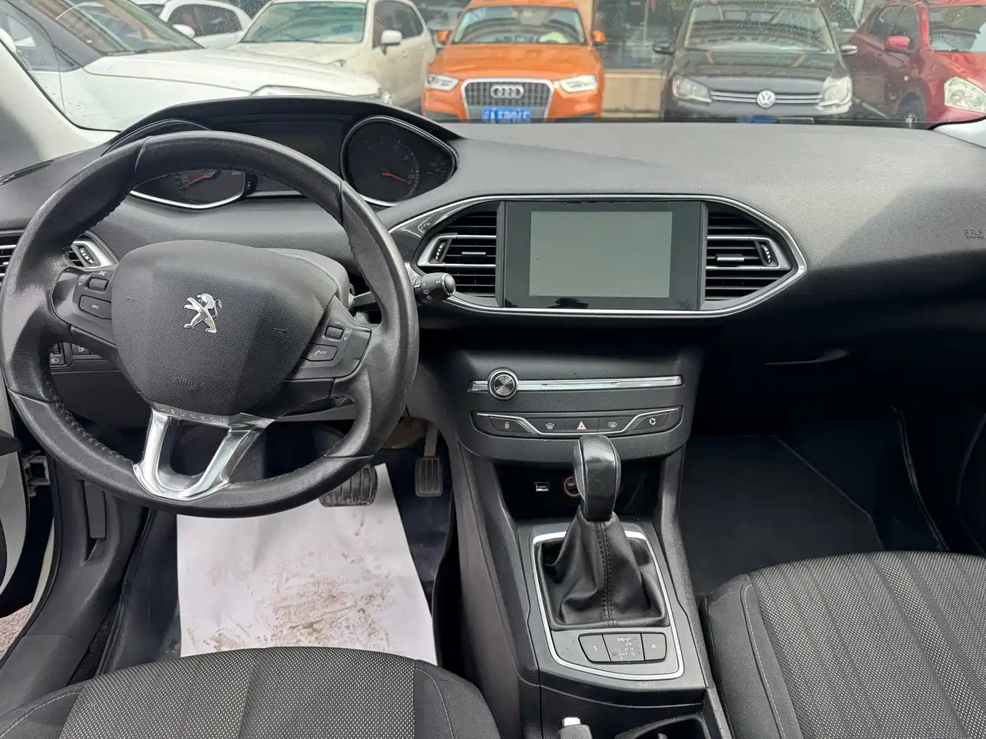 Peugeot 308S 2015 1.2T Auto Dynamic Edition фото 6