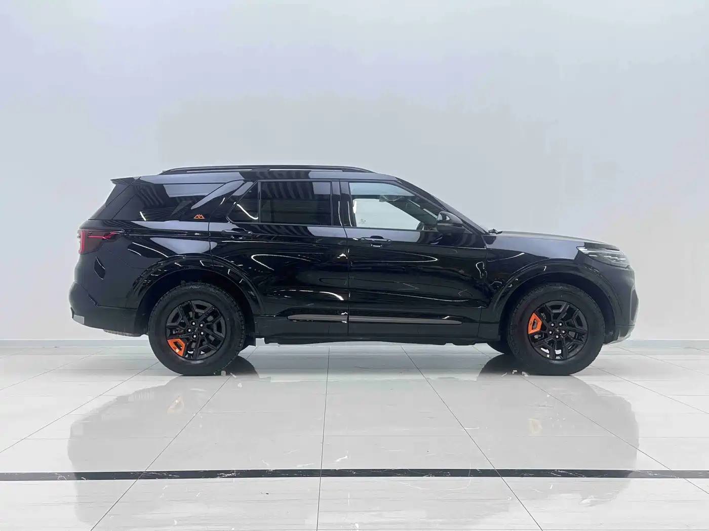 Ford Explorer 2026 Model 2.3T EcoBoost Kunlun Cross Edition 5-seater фото 4