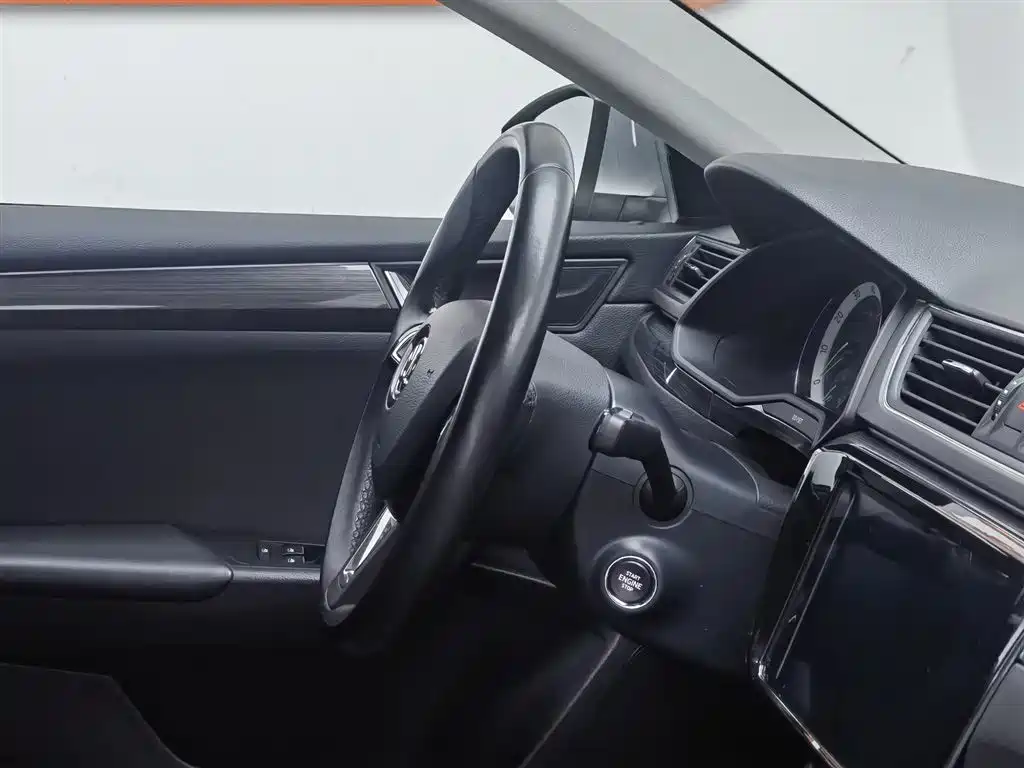Škoda Superb 2018 TSI330 DSG Luxury Edition China V фото 22