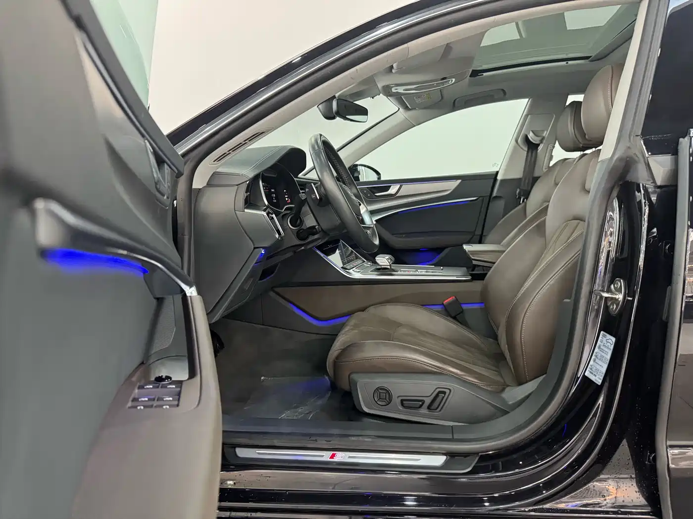 Audi A7L 2024 45TFSI S-line Dream Edition Crystal Package фото 6