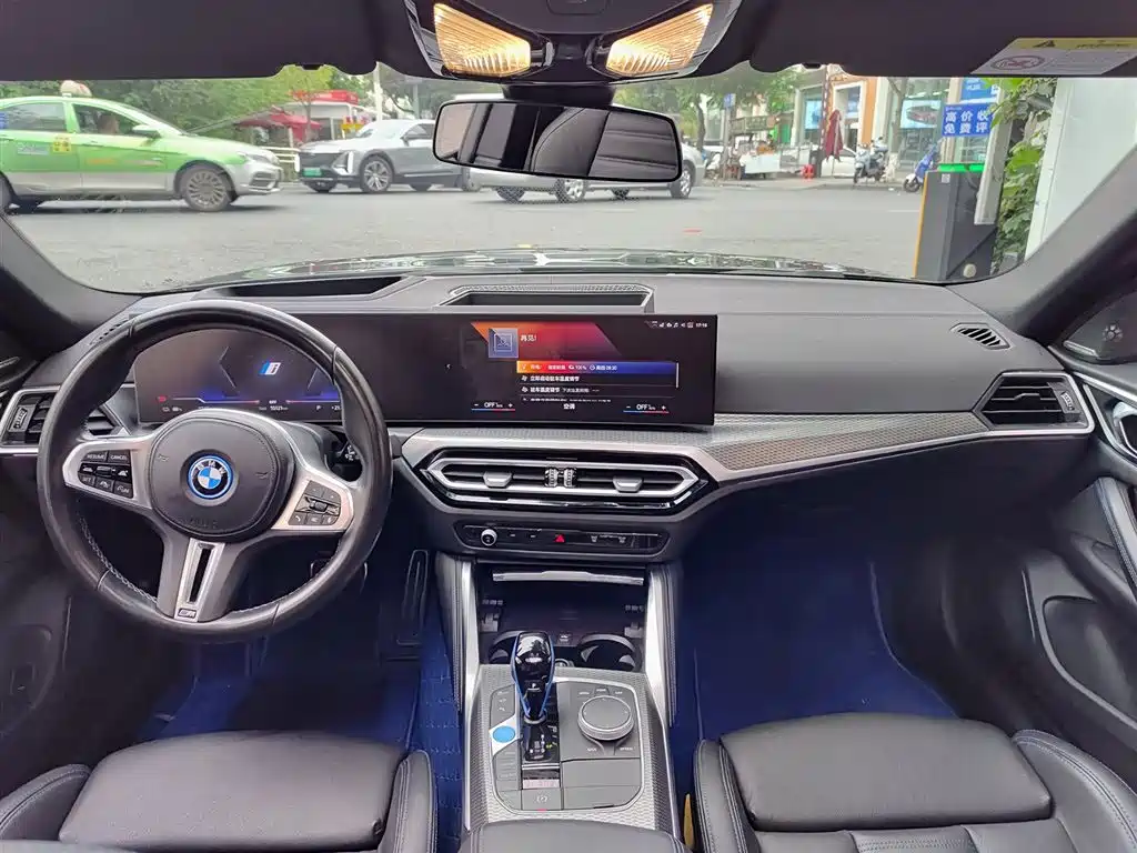 BMW i4 2022 M50 фото 10
