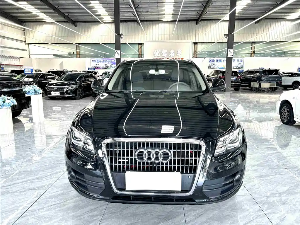 Audi Q5 2011 2.0TFSI Comfort фото 2