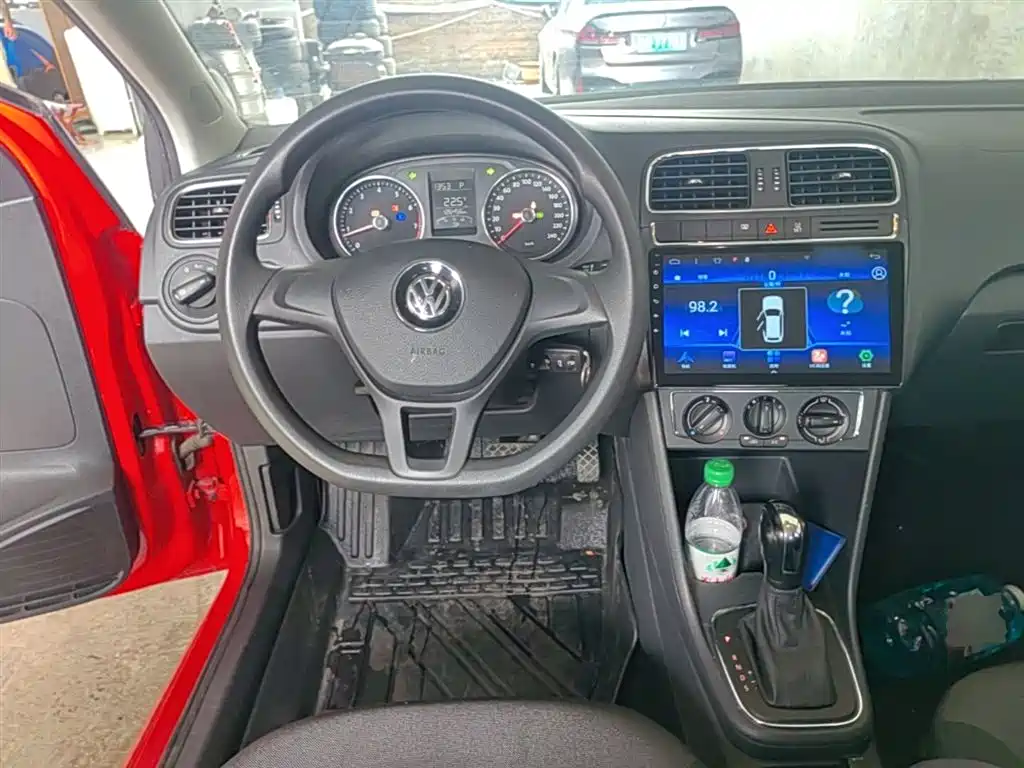 Volkswagen Polo 2014 1.6L Automatic Comfort Edition фото 7
