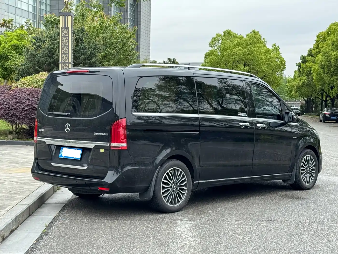 Mercedes-Benz V-Class 2018 V 260 Premium Edition China V фото 4