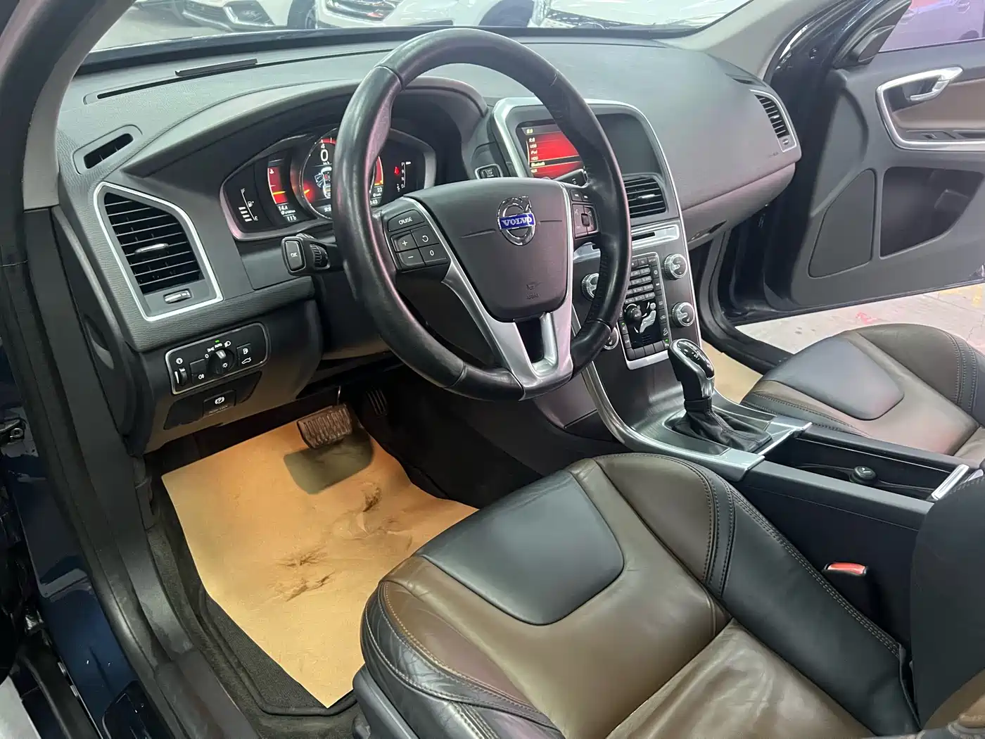 Фото 8 - Volvo XC60 (Import)