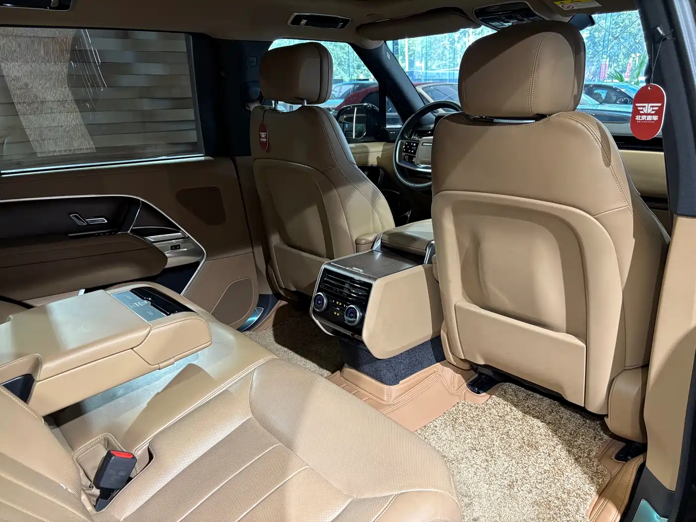 Land Rover Range Rover 2025 3.0 L6 400PS Flourishing Era Extended Wheelbase фото 25