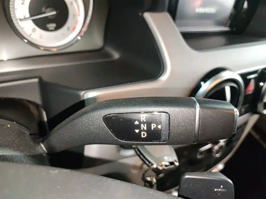 Mercedes-Benz GLK-Class 2013 GLK 300 4MATIC Dynamic Sunroof фото 14