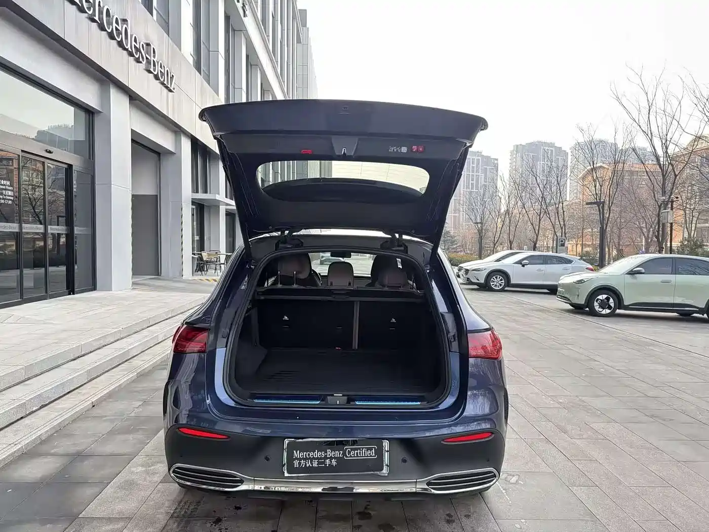 MERCEDES-BENZ EQE SUV