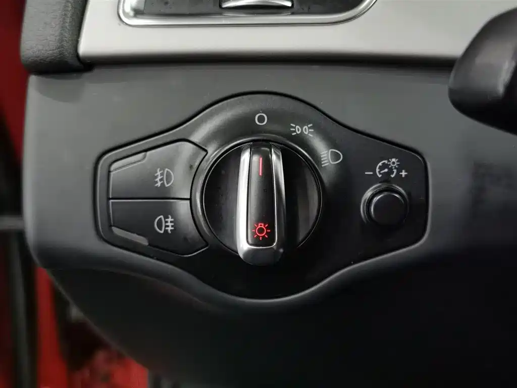 Audi A4L 2013 35 TFSI Automatic Standard фото 21
