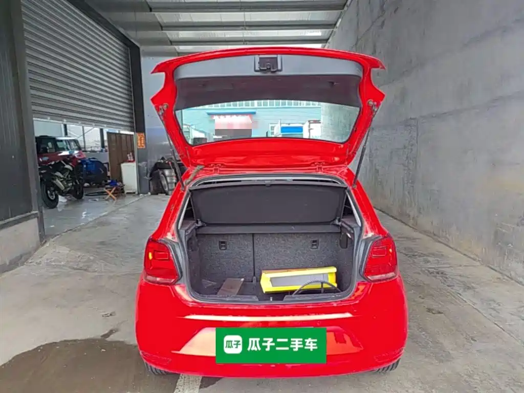 Volkswagen Polo 2014 1.6L Automatic Comfort Edition фото 15