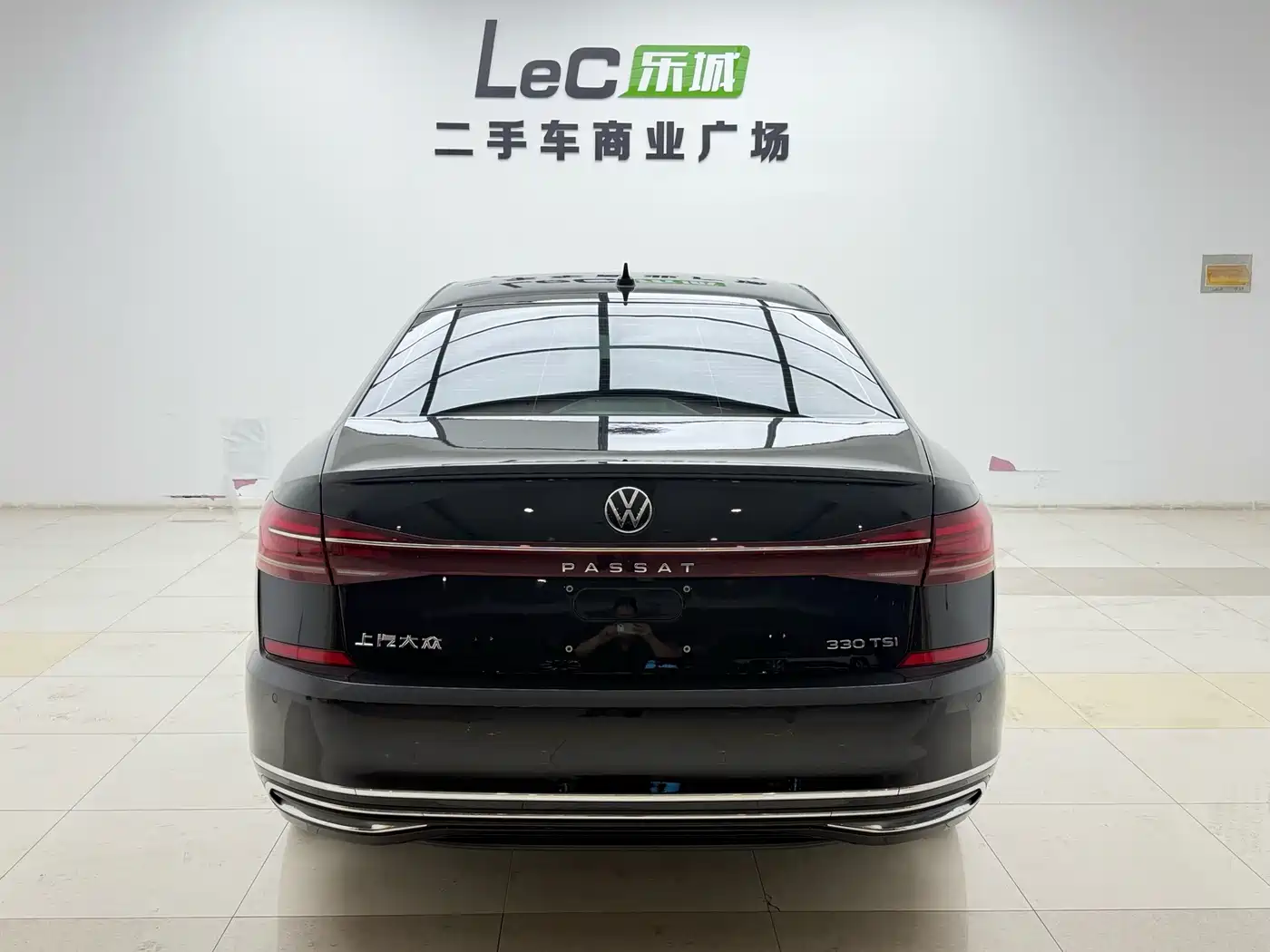 Volkswagen Passat 2023 330TSI Starlight Elite Edition фото 7