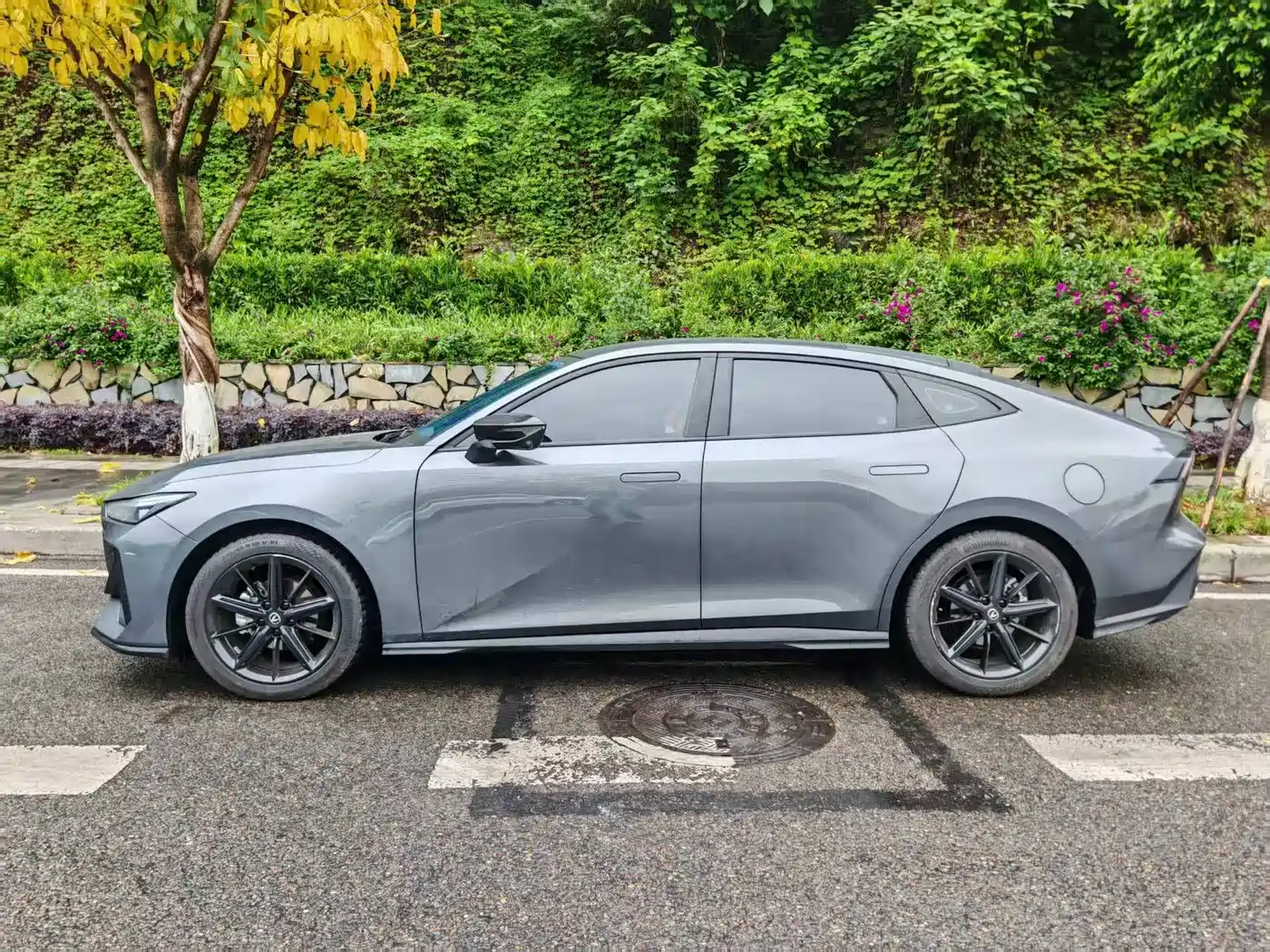 CHANGAN UNI-V