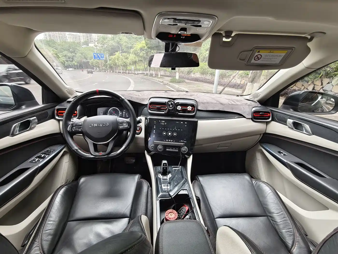 Lynk & Co 02 2018 1.5T DCT 2WD Shine Edition China V фото 7