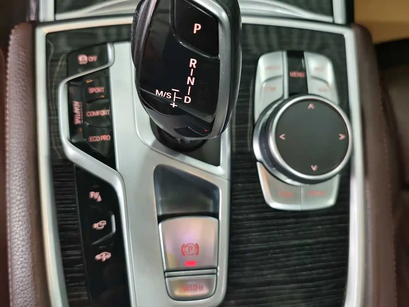 BMW 7 Series 2018 730Li Leading Type M Sport Package фото 15