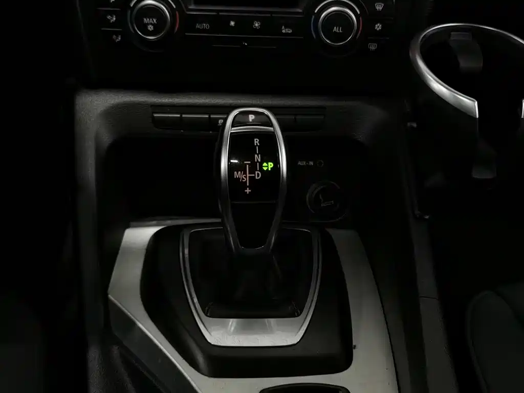BMW X1 2012 2012 sDrive20i Leading Model