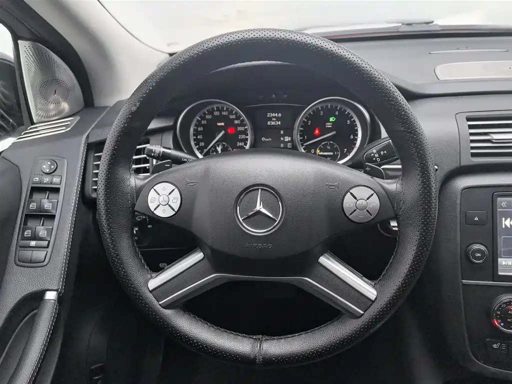 Mercedes-Benz R-Class 2017 R 320 4MATIC Business Collector's Edition фото 11