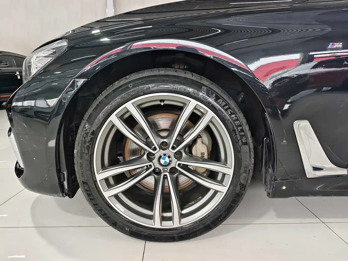 BMW 7 Series 2018 730Li Leading Type M Sport Package фото 16
