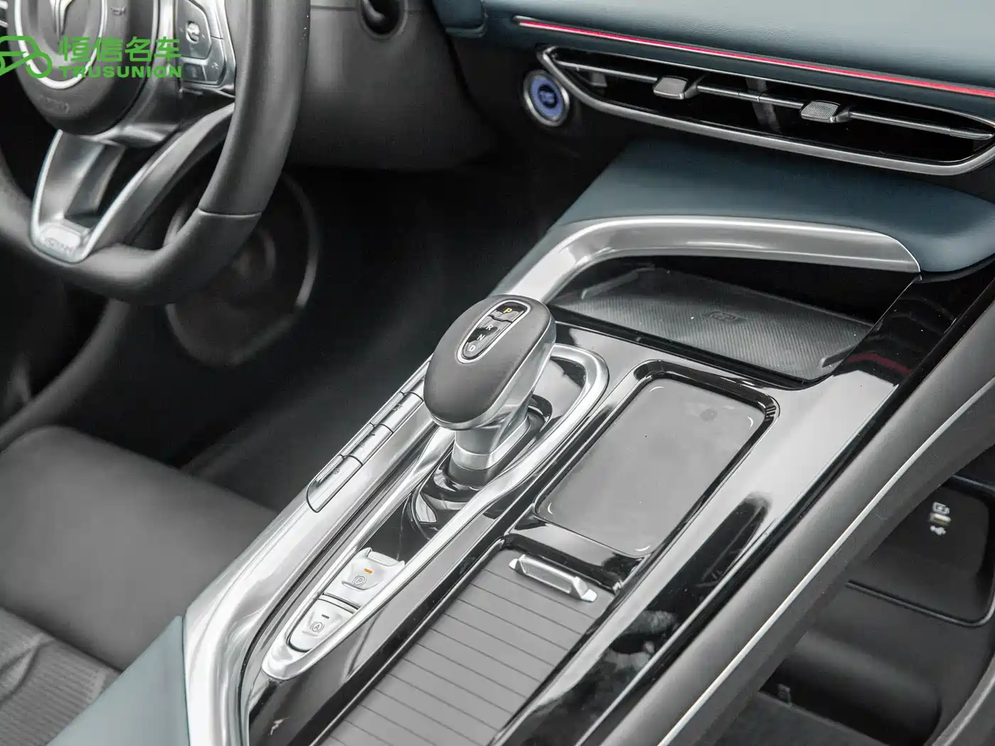 Voyah Auto VOYAH FREE 2021 4WD Extended Range Launch Edition Exclusive Luxury Package фото 19
