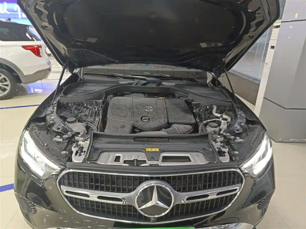Mercedes-Benz GLC 2023 GLC 260 L 4MATIC Dynamic 7-Seater фото 16