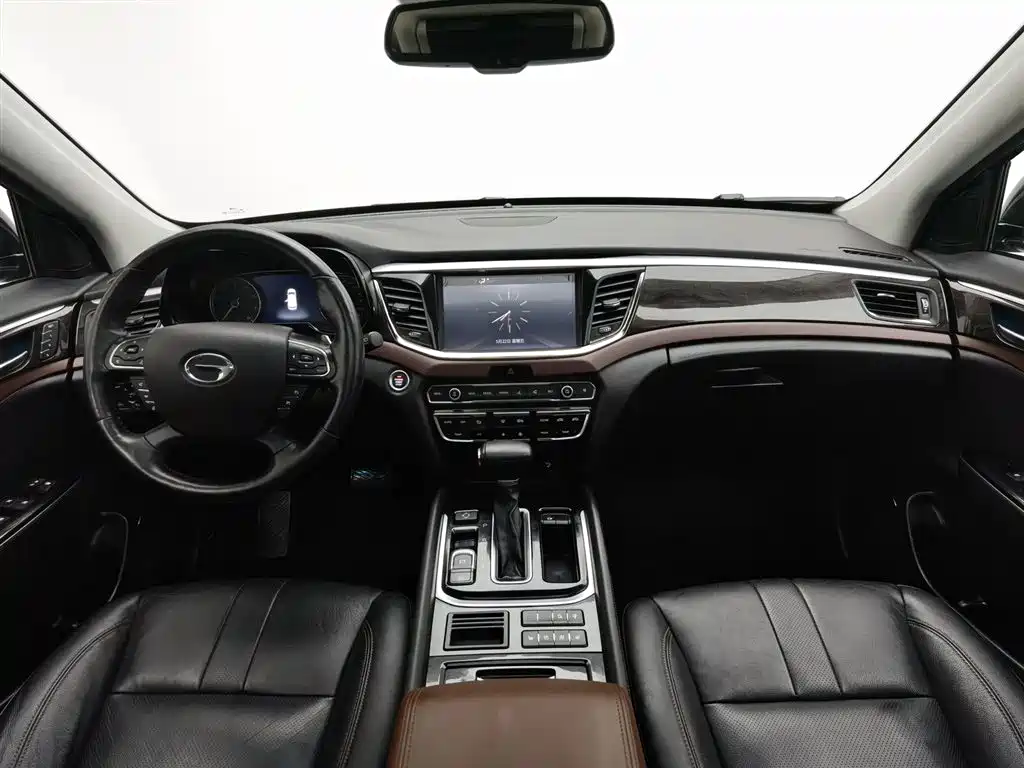 GAC Trumpchi Trumpchi GS8 2017 320T 2WD Luxury Smart Connect (7-seater) фото 5