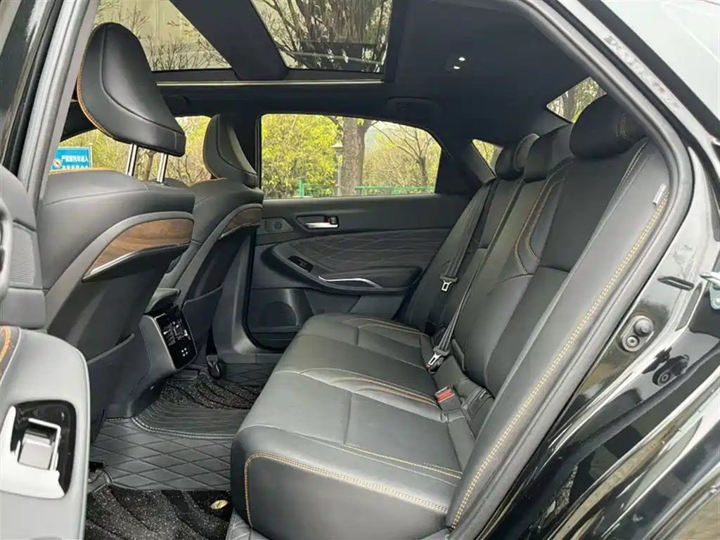 Toyota Avalon 2024 2.0L Luxury Edition фото 14