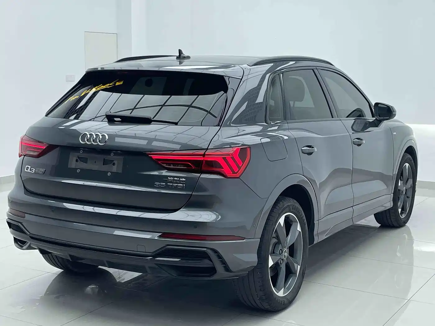 Audi Q3 2021 35 TFSI Fashion Sport фото 3