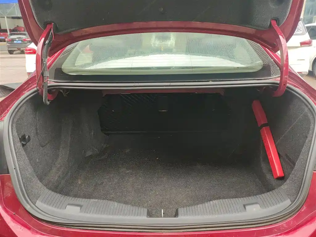 Chevrolet Cruze 2017 1.5L Manual Pioneer фото 15