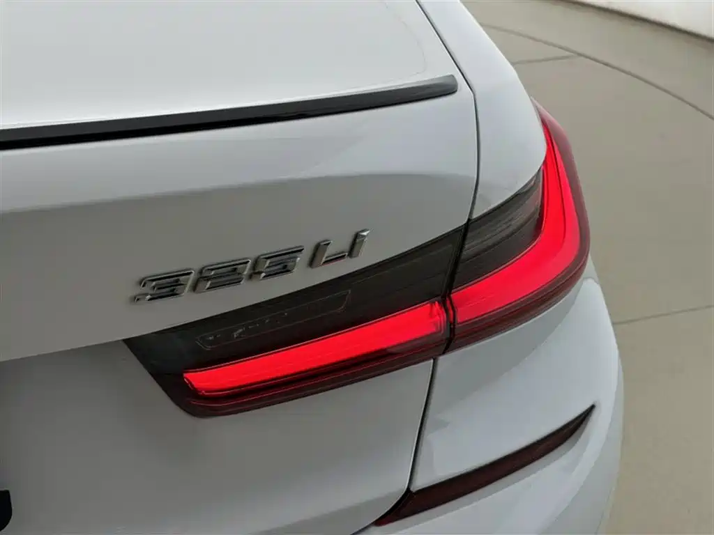 BMW 3 Series 2022 Facelift 325Li M Sport Shadow Edition фото 25