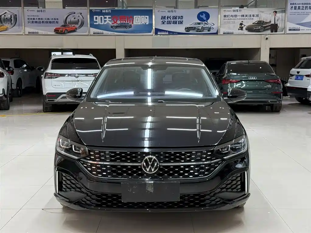 Volkswagen Lavida 2023 1.5L Automatic Starlight 5 Million Edition фото 2