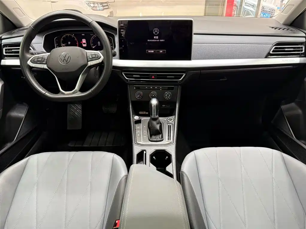 Volkswagen Lavida 2023 1.5L Automatic Starlight 5 Million Edition фото 13