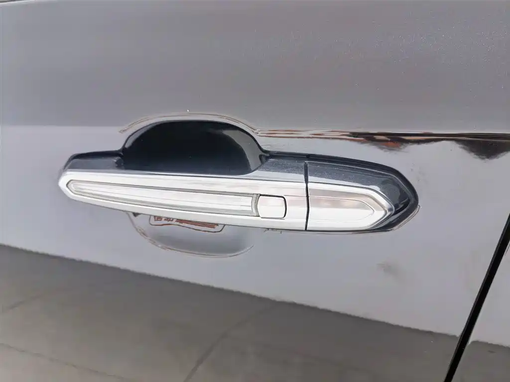 Cadillac XT4 2020 28T FWD Leading Trim фото 18