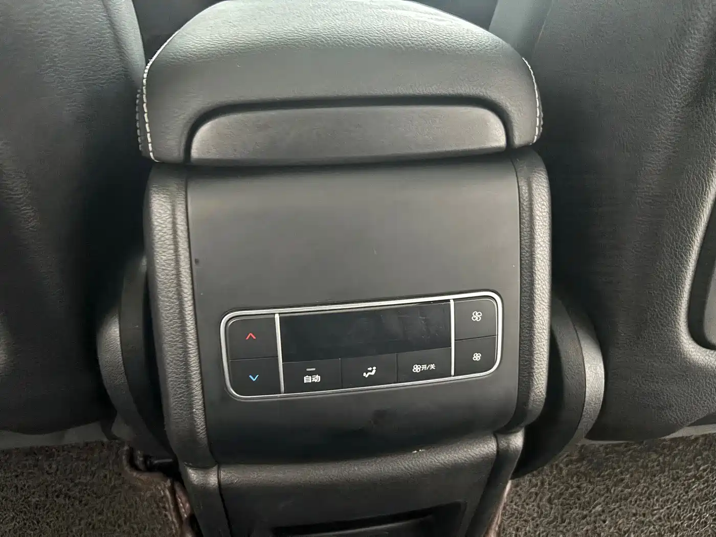 BYD Tang 2019 2.0T Automatic Smart Connect Honor 7-seater China VI фото 10