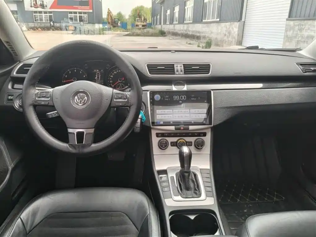 Volkswagen Magotan 2015 2.0TSI Luxury фото 6