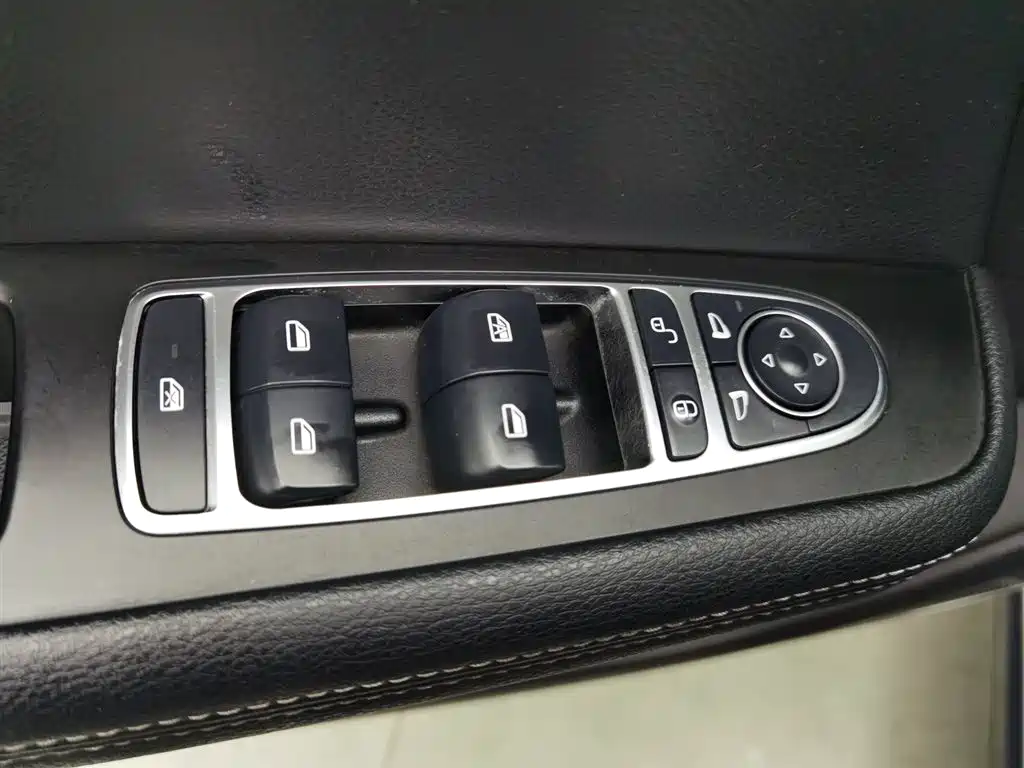 BYD Song MAX 2021 Upgrade 1.5T Automatic Luxury Edition 6-Seater фото 9