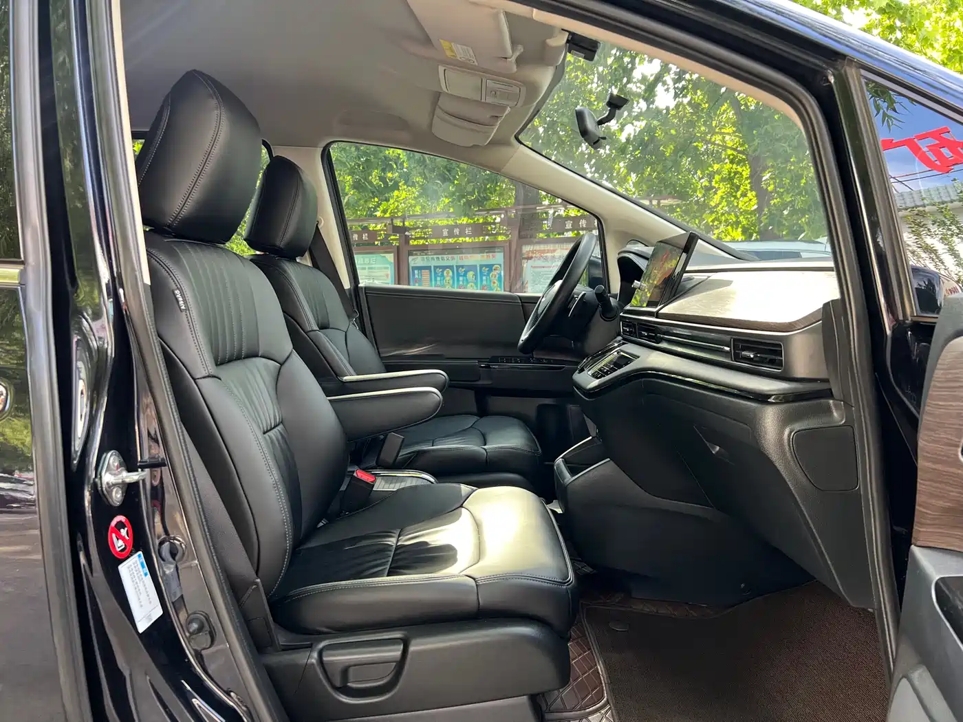 Honda Odyssey 2022 2.0L e:HEV Sharp·Enjoyment Edition фото 12