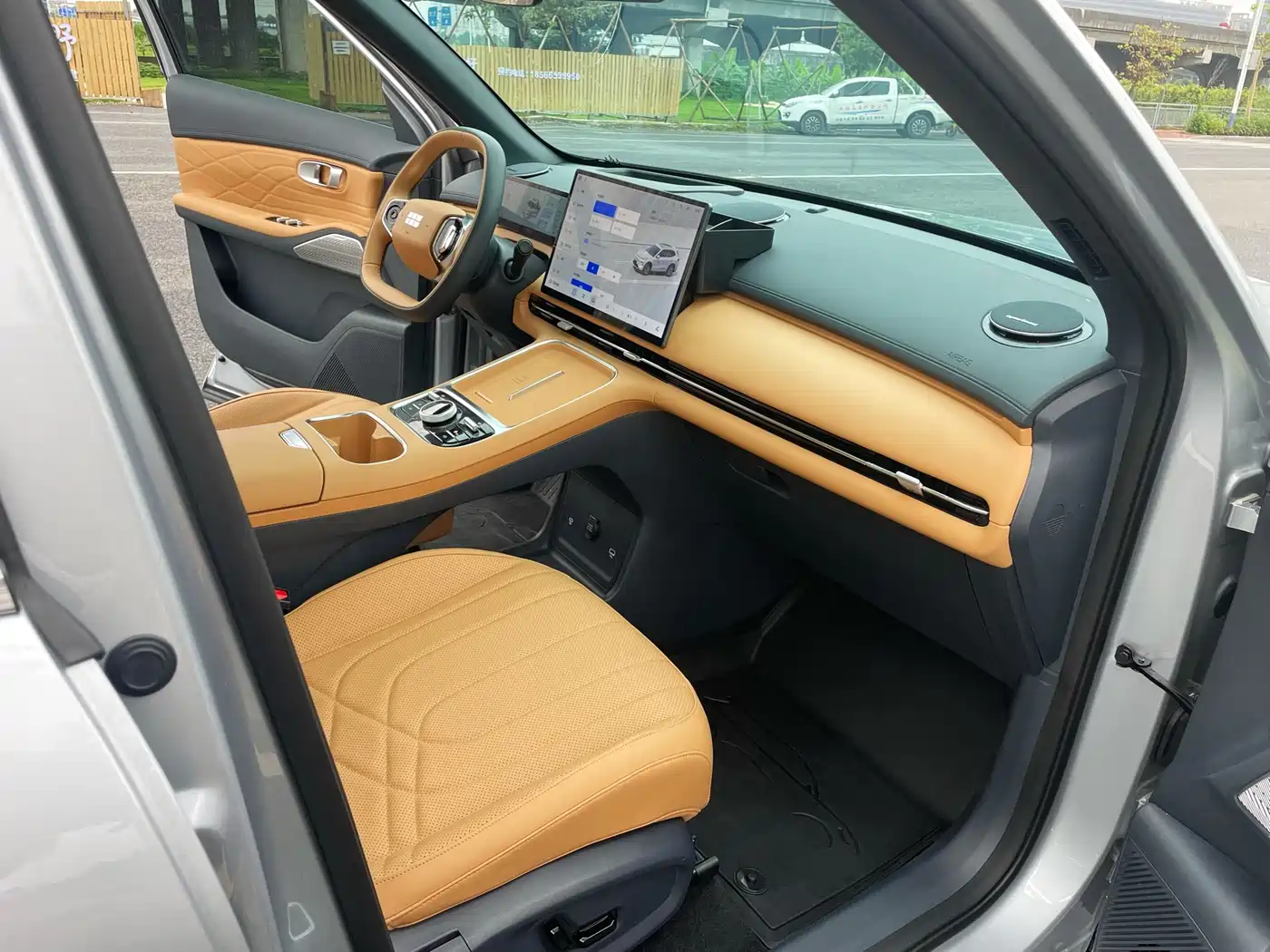 Geely Galaxy Galaxy Starship 7 EM-i 2025 120km Navigation Edition фото 26